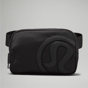 Everywhere Belt Bag 1L